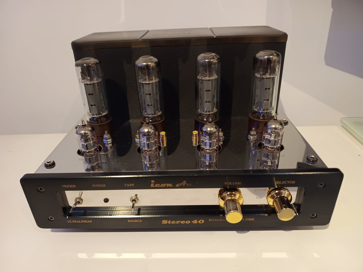 Icon Stereo 40 Integrated Valve Amplifier (Used Item)