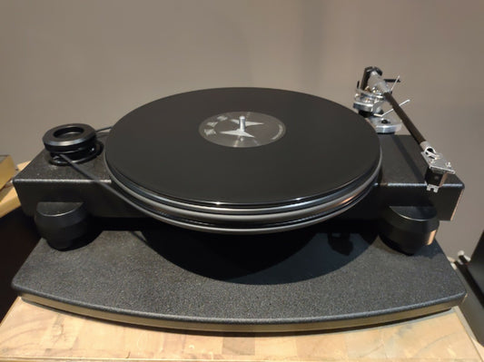 Nottingham Analogue Horizon Turntable Package