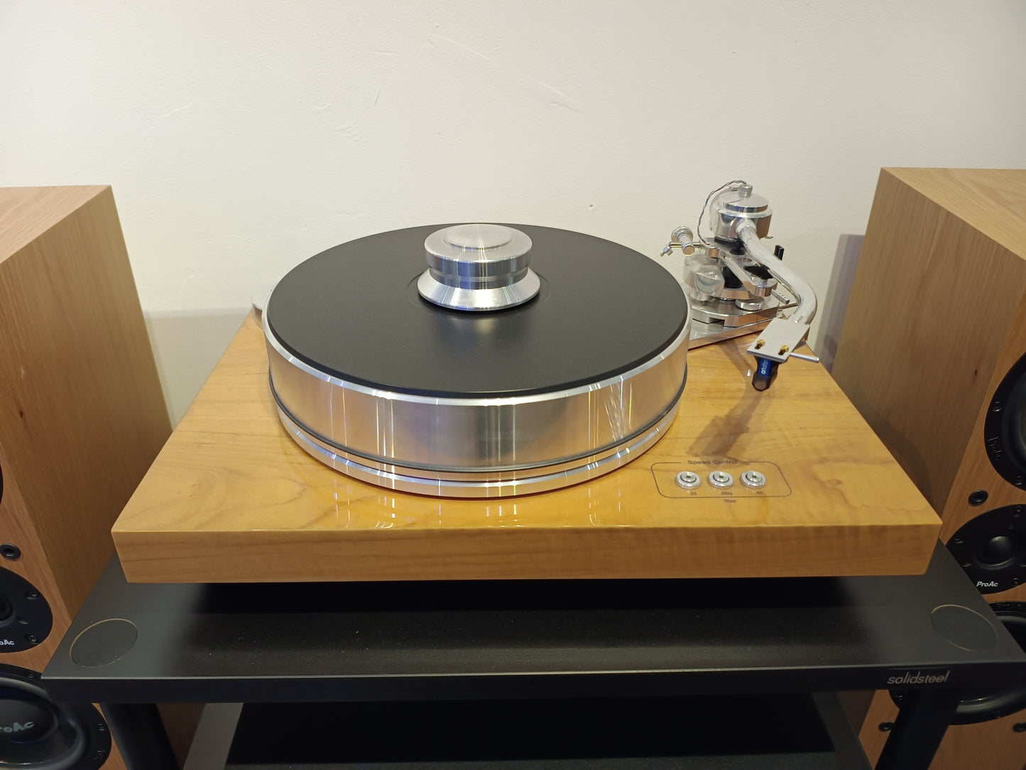 Pro-Ject Signature 10 Turntable/Arm *Ex demonstration* (Click & Collect Only)